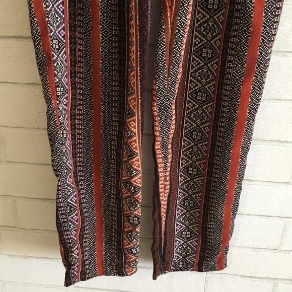 🍃🌺SOLD🌺🍃Aztec Printed Dress Pants🍃 - Picture 5 of 7